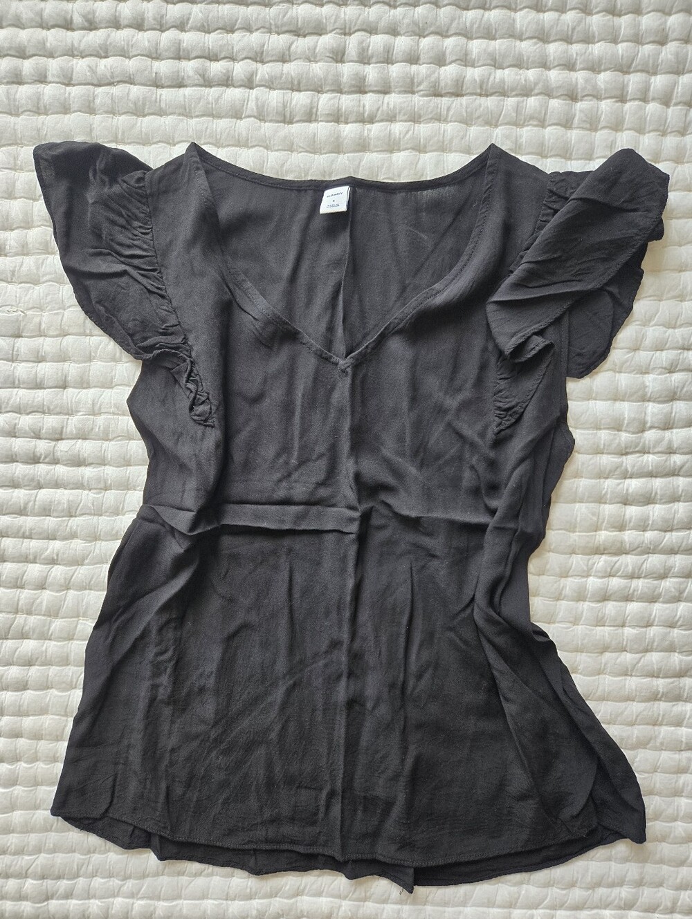 Old Navy Rayon Black Flutter Sleeve V-Neck Blouse Size Small